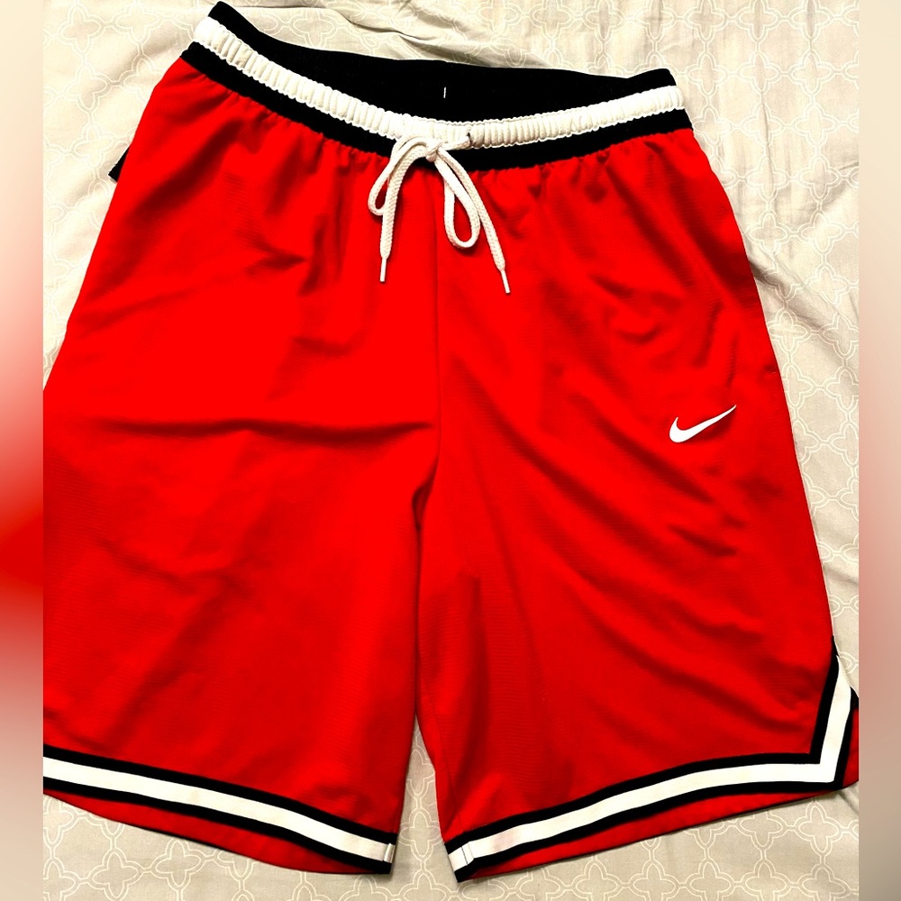 New without tag Nike dri fit shorts size M